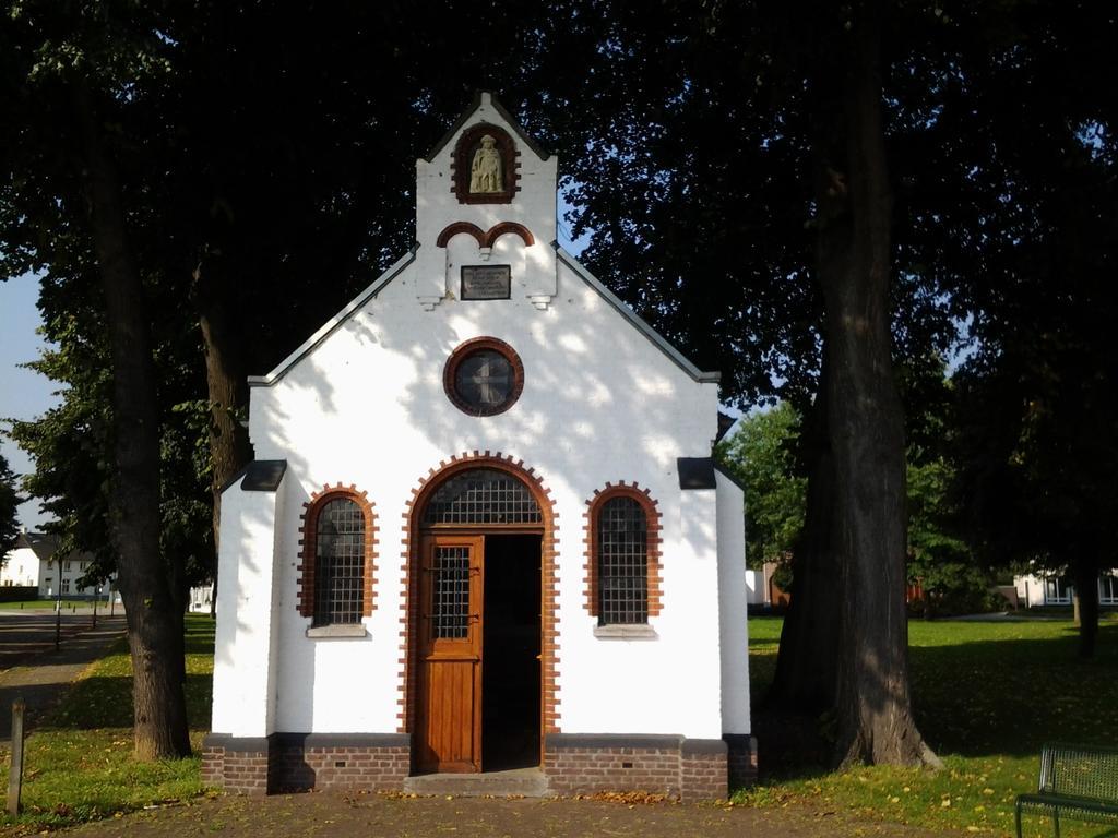 Vakantie Appartementen Engelen Stevensweert Bagian luar foto